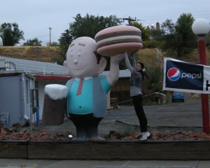 Jen is so strong, she can lift this giant-metal burger. Driving back to Yellowstone from THermopolis, Wyoming